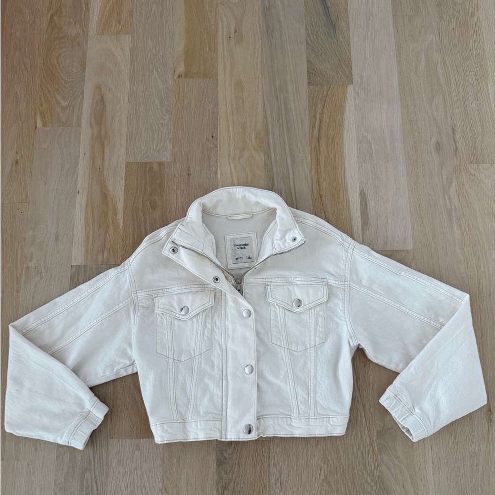 Abercrombie & Fitch Off- White Crop Jean Jacket